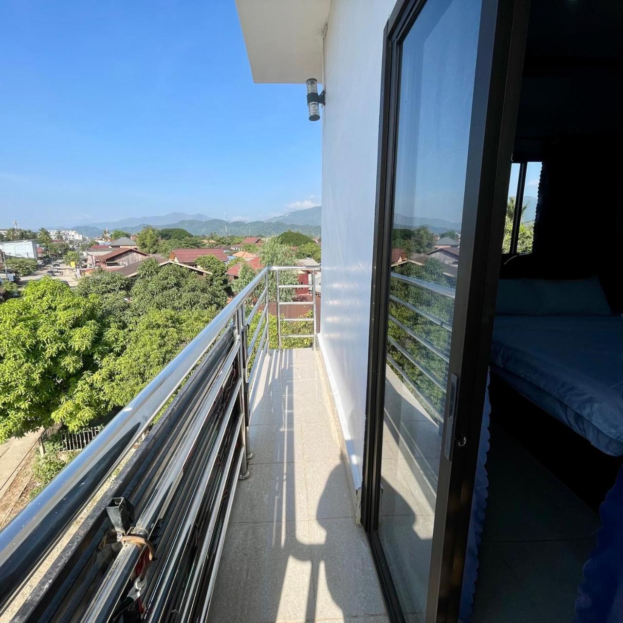 Smile Guesthouse Vangvieng Ванг-В'єнг Екстер'єр фото