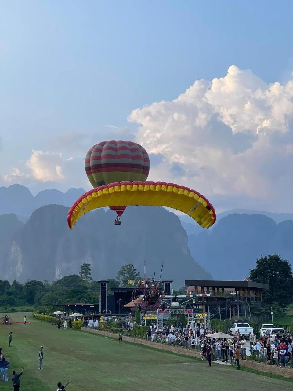 Smile Guesthouse Vangvieng Ванг-В'єнг Екстер'єр фото