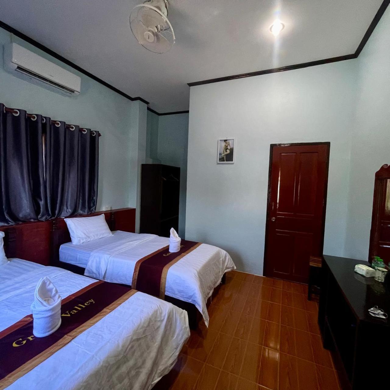 Smile Guesthouse Vangvieng Ванг-В'єнг Екстер'єр фото
