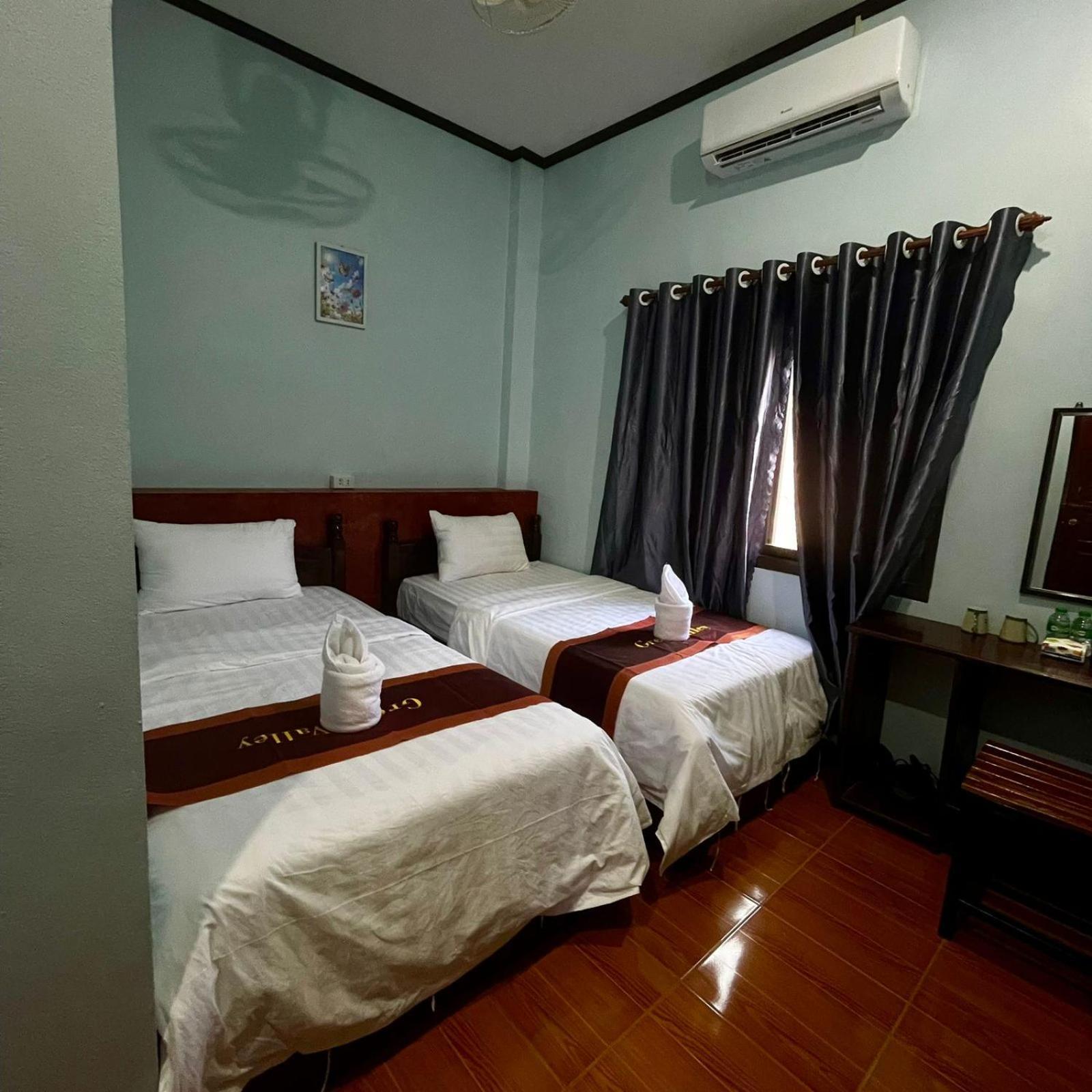 Smile Guesthouse Vangvieng Ванг-В'єнг Екстер'єр фото