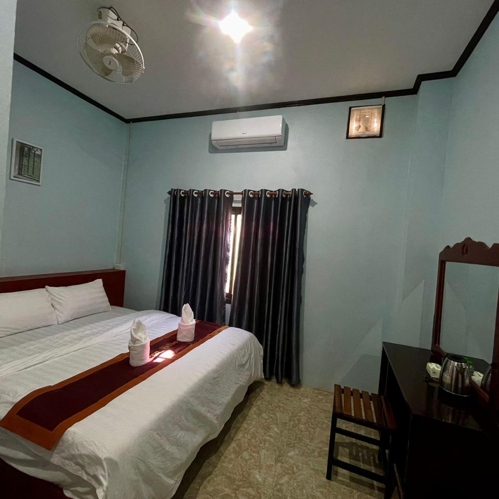 Smile Guesthouse Vangvieng Ванг-В'єнг Екстер'єр фото