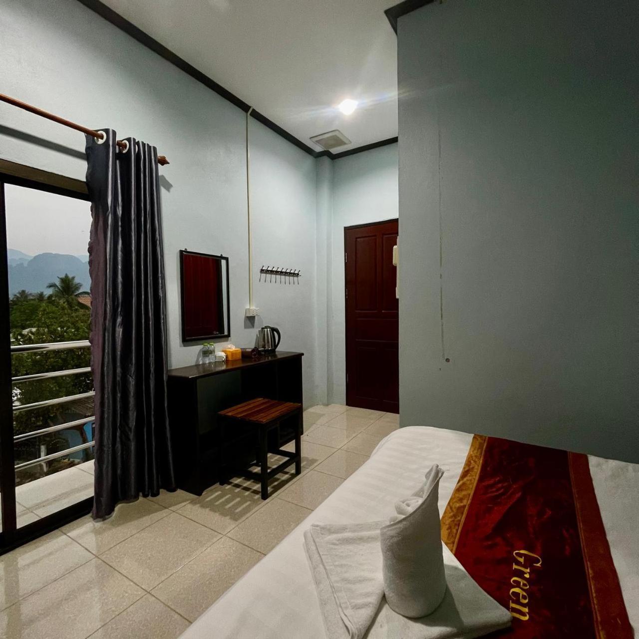 Smile Guesthouse Vangvieng Ванг-В'єнг Екстер'єр фото