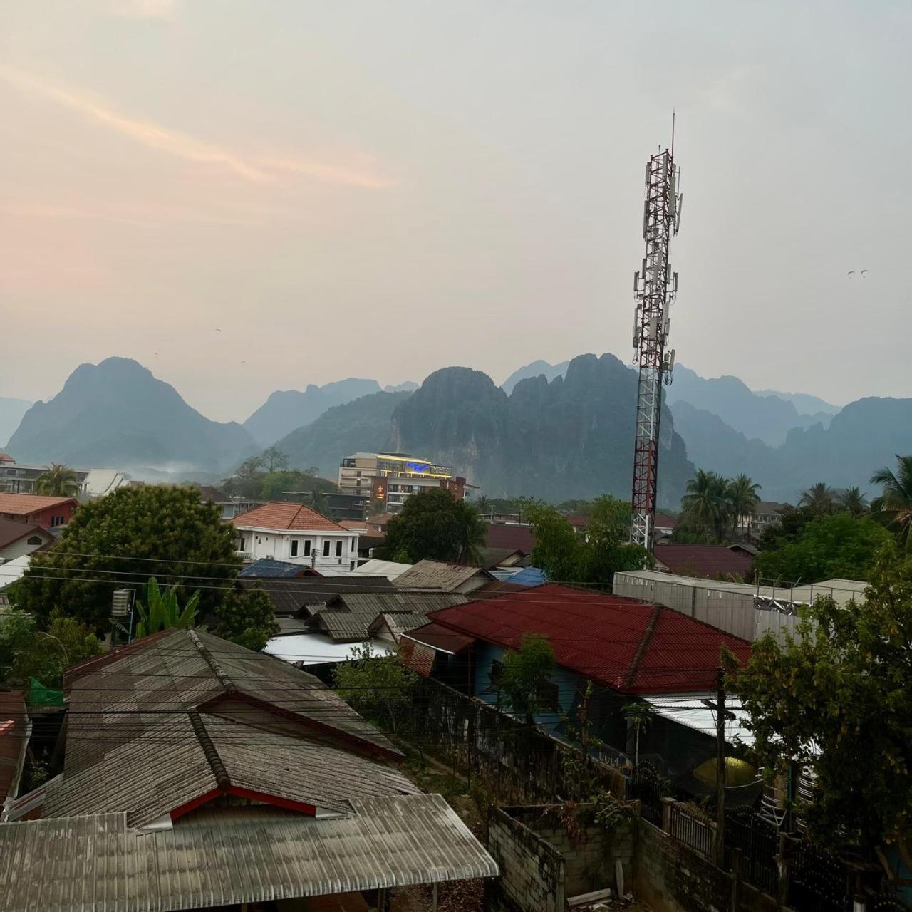 Smile Guesthouse Vangvieng Ванг-В'єнг Екстер'єр фото